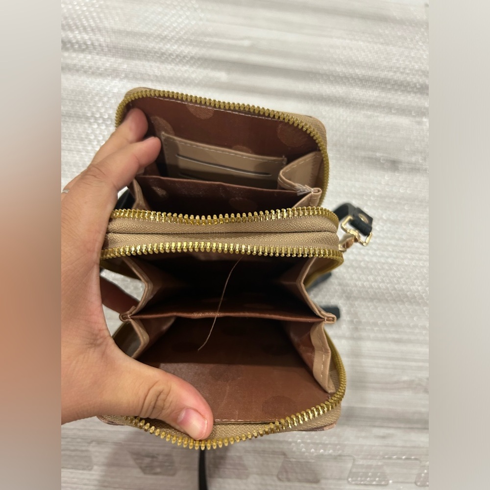 Bee Square Brown Striped Crossbody bag Multiple zip pockets - Picture 10 of 11